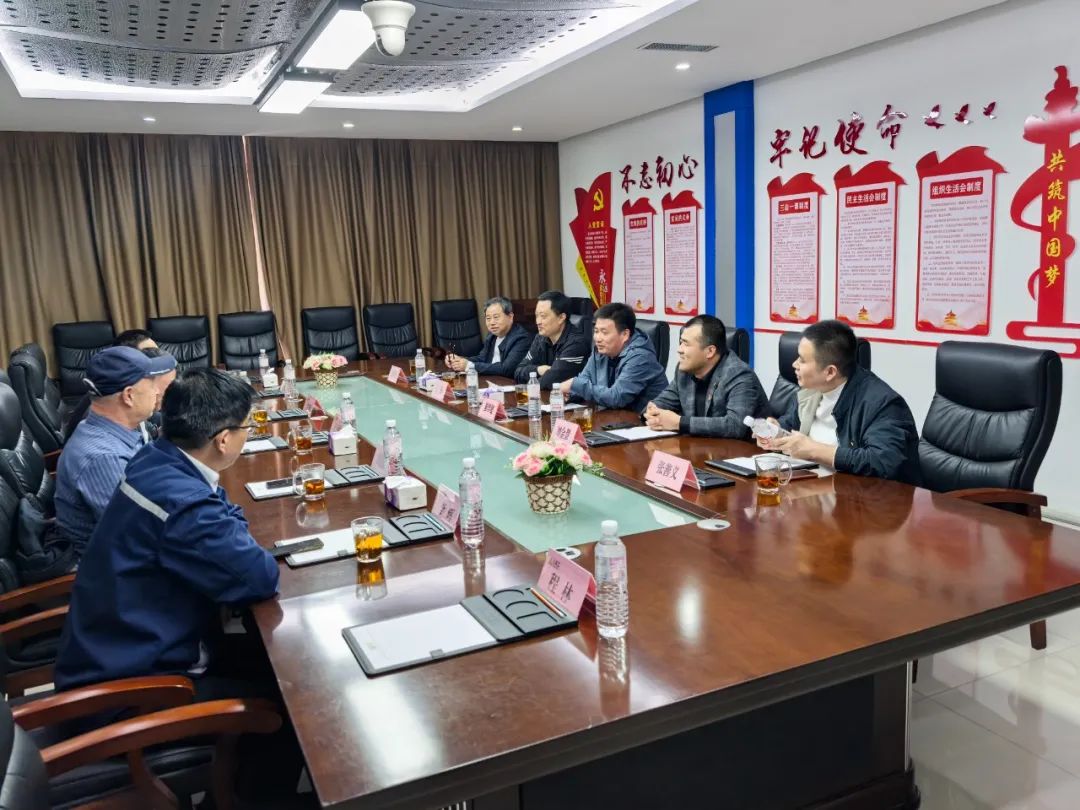 共敘鄉(xiāng)情&nbsp;&nbsp; 共謀發(fā)展3.jpg